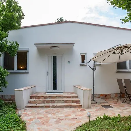 Dom wakacyjny Gemuetliches Haus Mit Schwedenofen Im Wienerwald Neulengbach