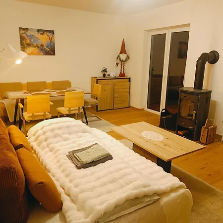 Dom wakacyjny Gemuetliches Haus Mit Schwedenofen Im Wienerwald Neulengbach