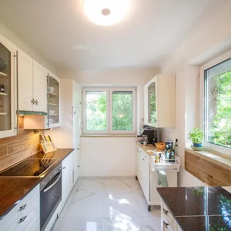 Gemuetliches Haus Mit Gartenlounge Im Wienerwald Дом отдыха