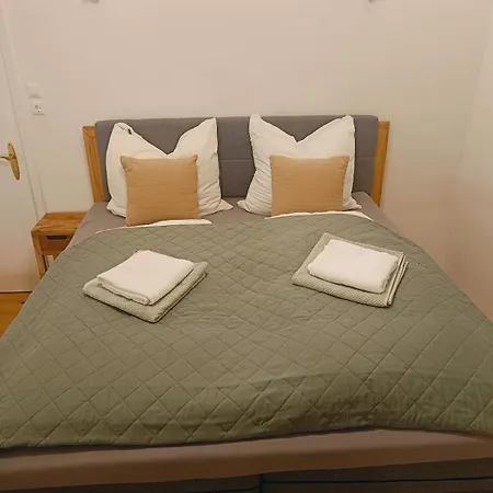 Gemuetliches Haus Mit Gartenlounge Im Wienerwald