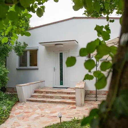 Gemuetliches Haus Mit Gartenlounge Im Wienerwald Дом отдыха Neulengbach
