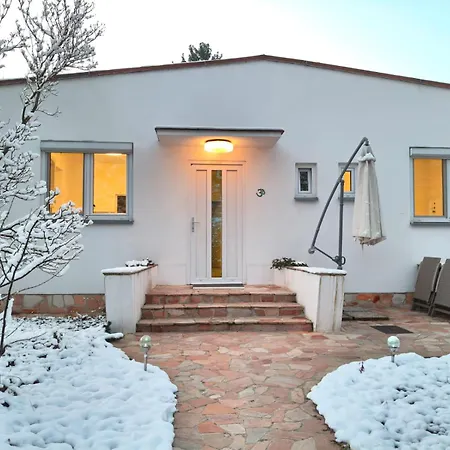 Gemuetliches Haus Mit Gartenlounge Im Wienerwald *