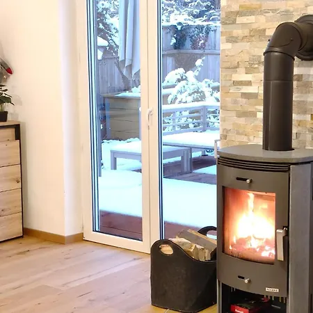 Gemuetliches Haus Mit Schwedenofen Im Wienerwald بيت للعطل