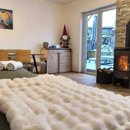 Gemuetliches Haus Mit Schwedenofen Im Wienerwald بيت للعطل *