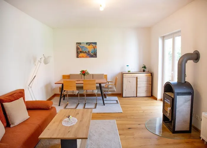 Gemuetliches Haus Mit Schwedenofen Im Wienerwald *