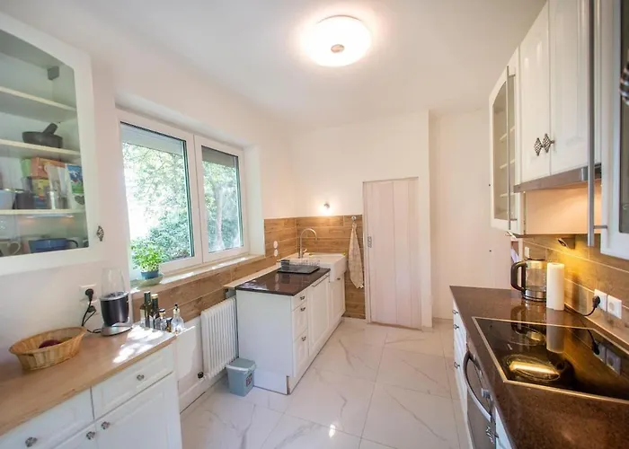 Gemuetliches Haus Mit Schwedenofen Im Wienerwald بيت للعطل